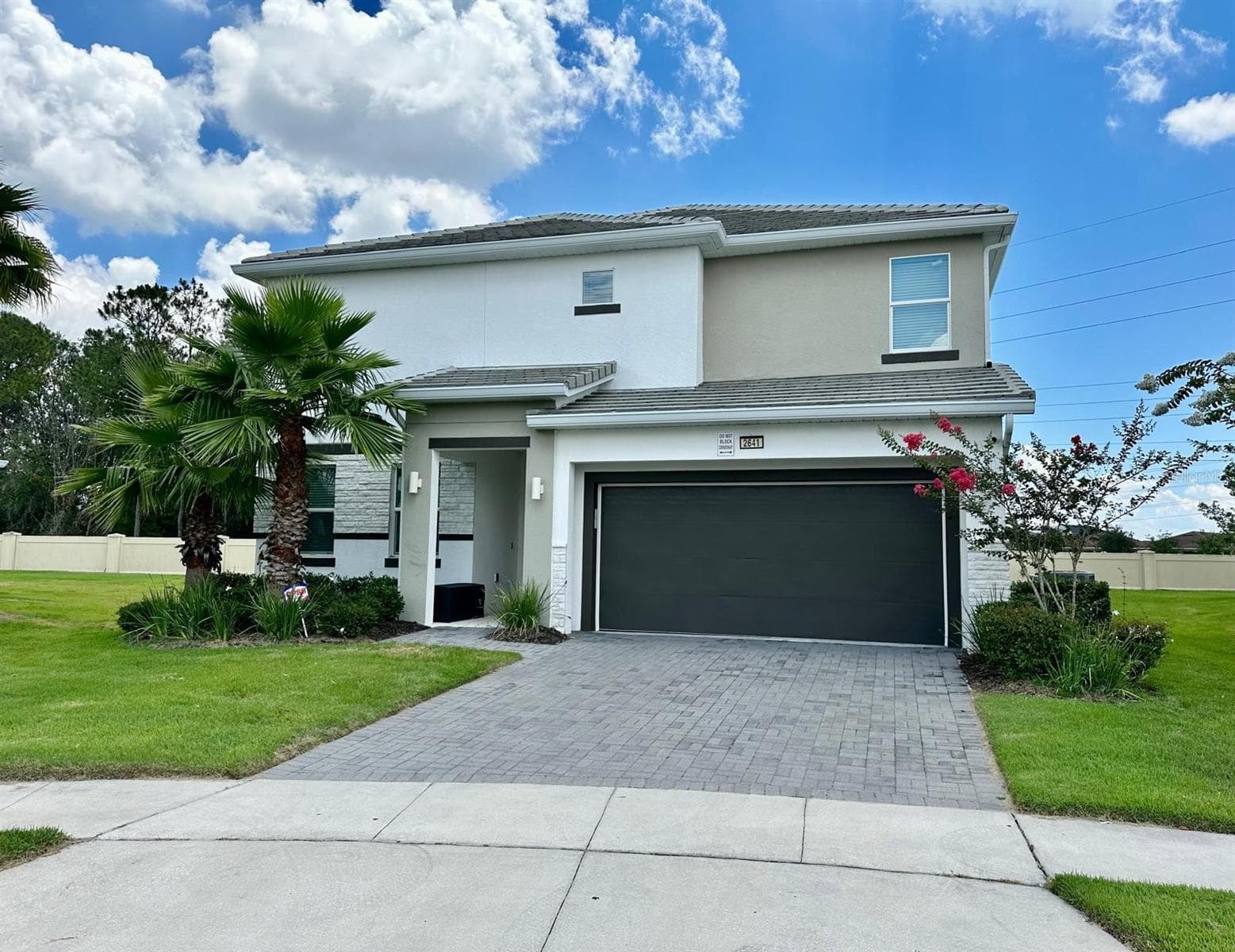 2641 Calistoga Ave, FL