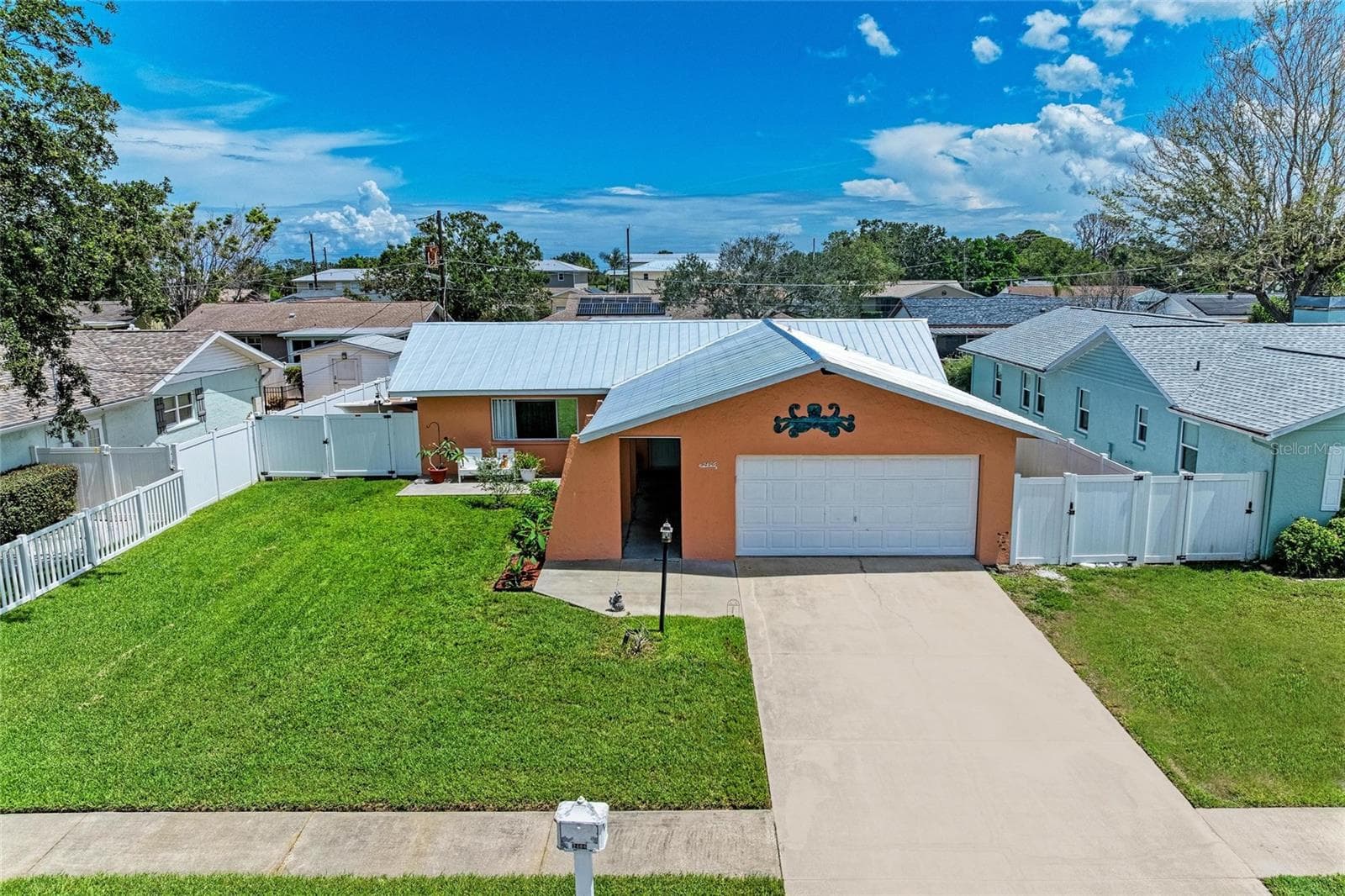 2406 15th St W, FL