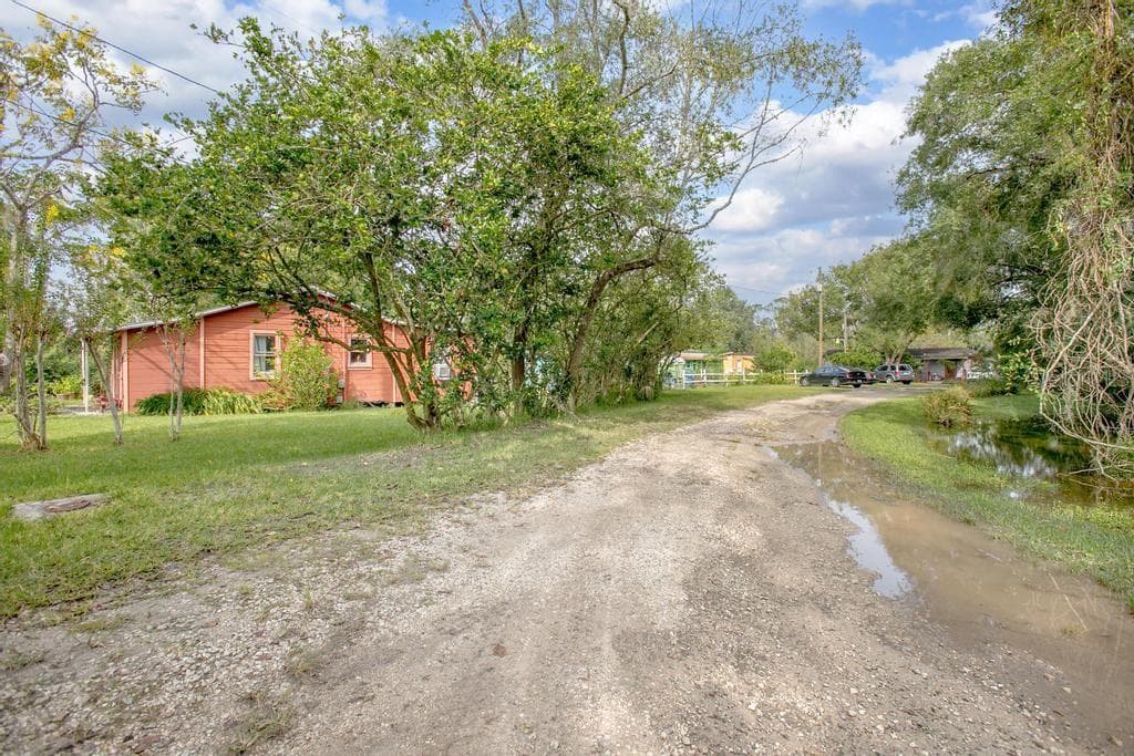 1 Smith Ct, FL