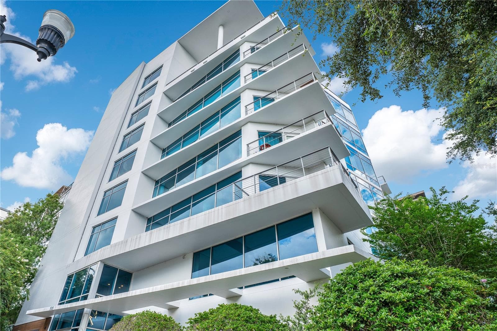 525 E Jackson St #509, FL
