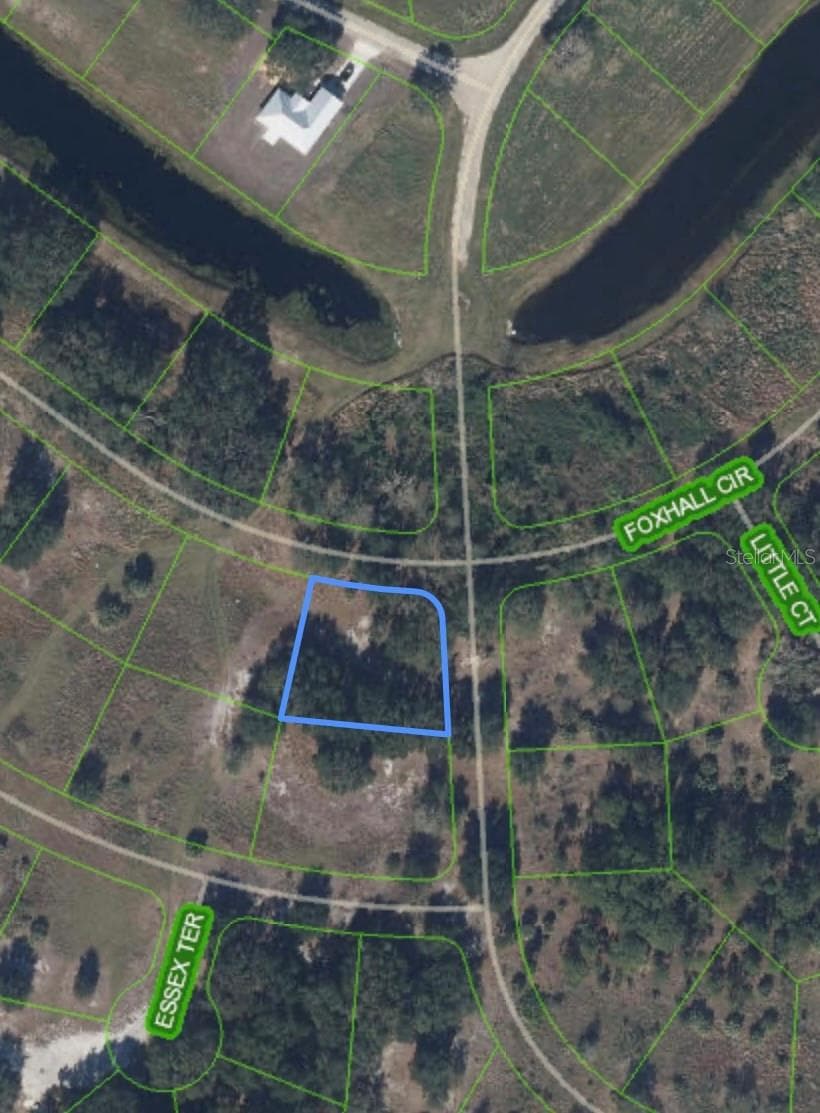 460 Foxhall Cir, FL