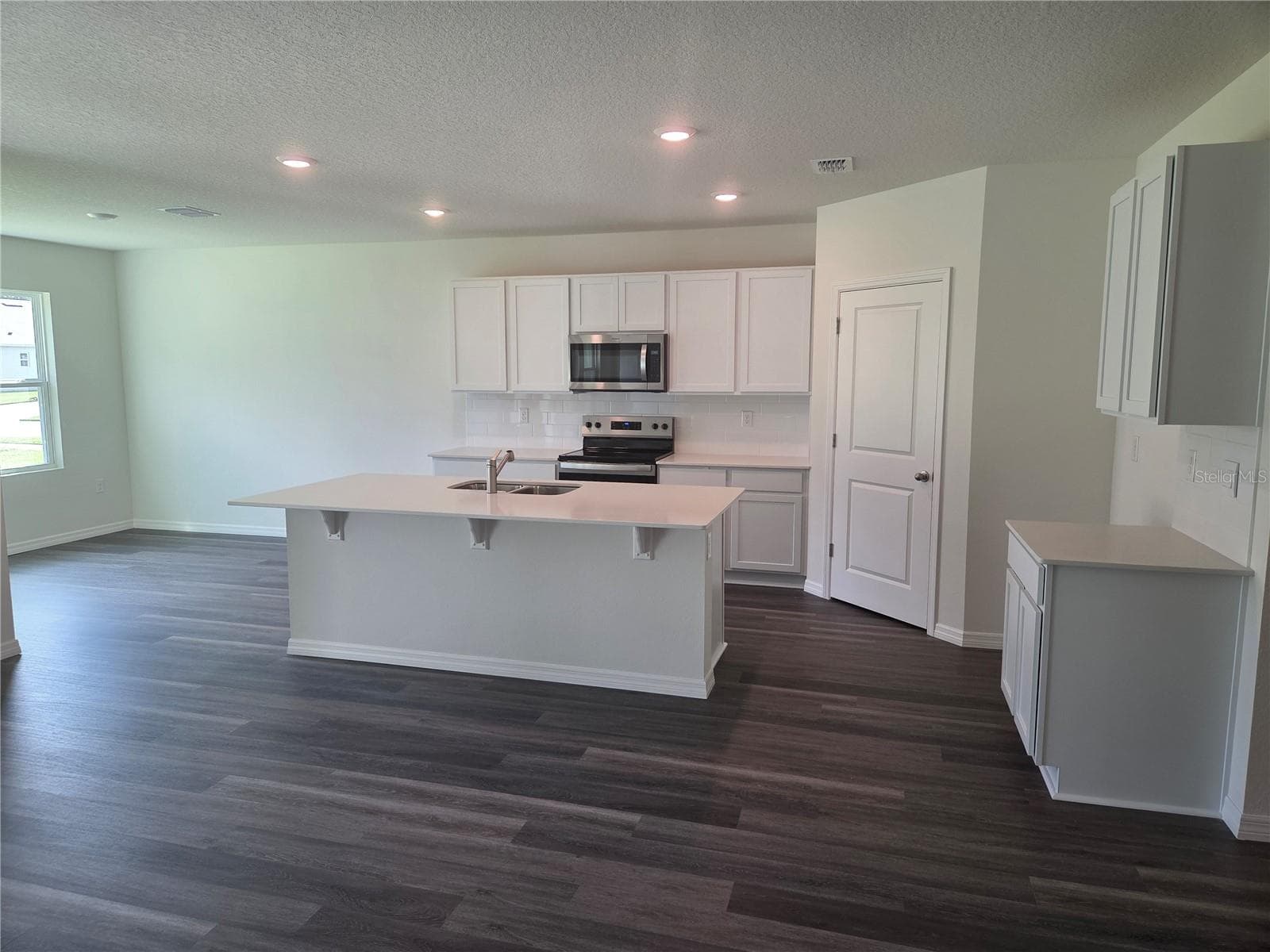 2400 Dawson Ct, FL