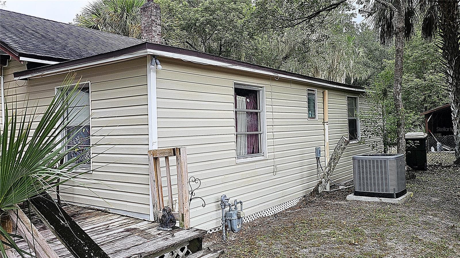 372 W Collins St, FL