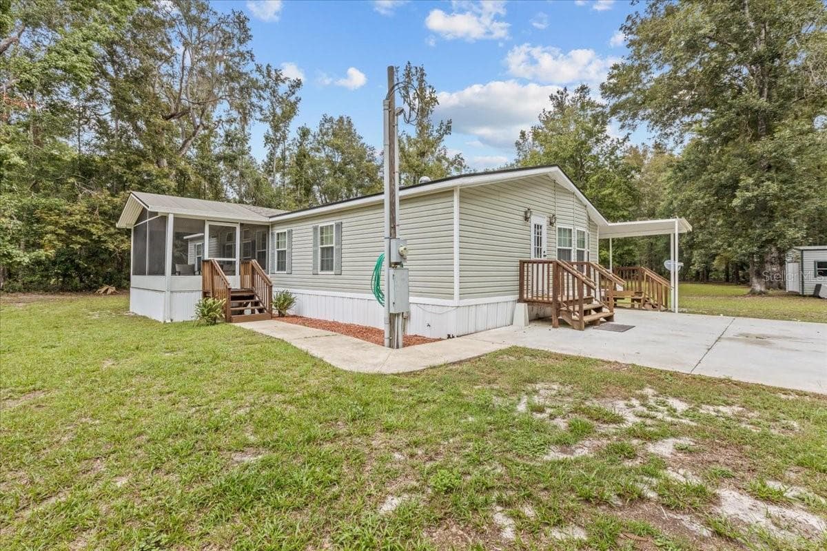 1549 Ne 642nd St, FL