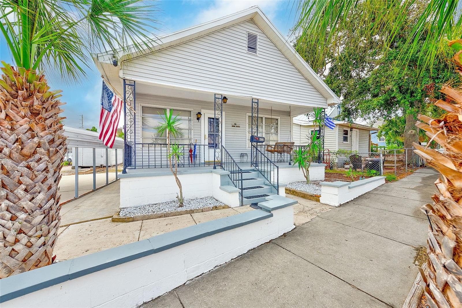 632 Cross St, FL