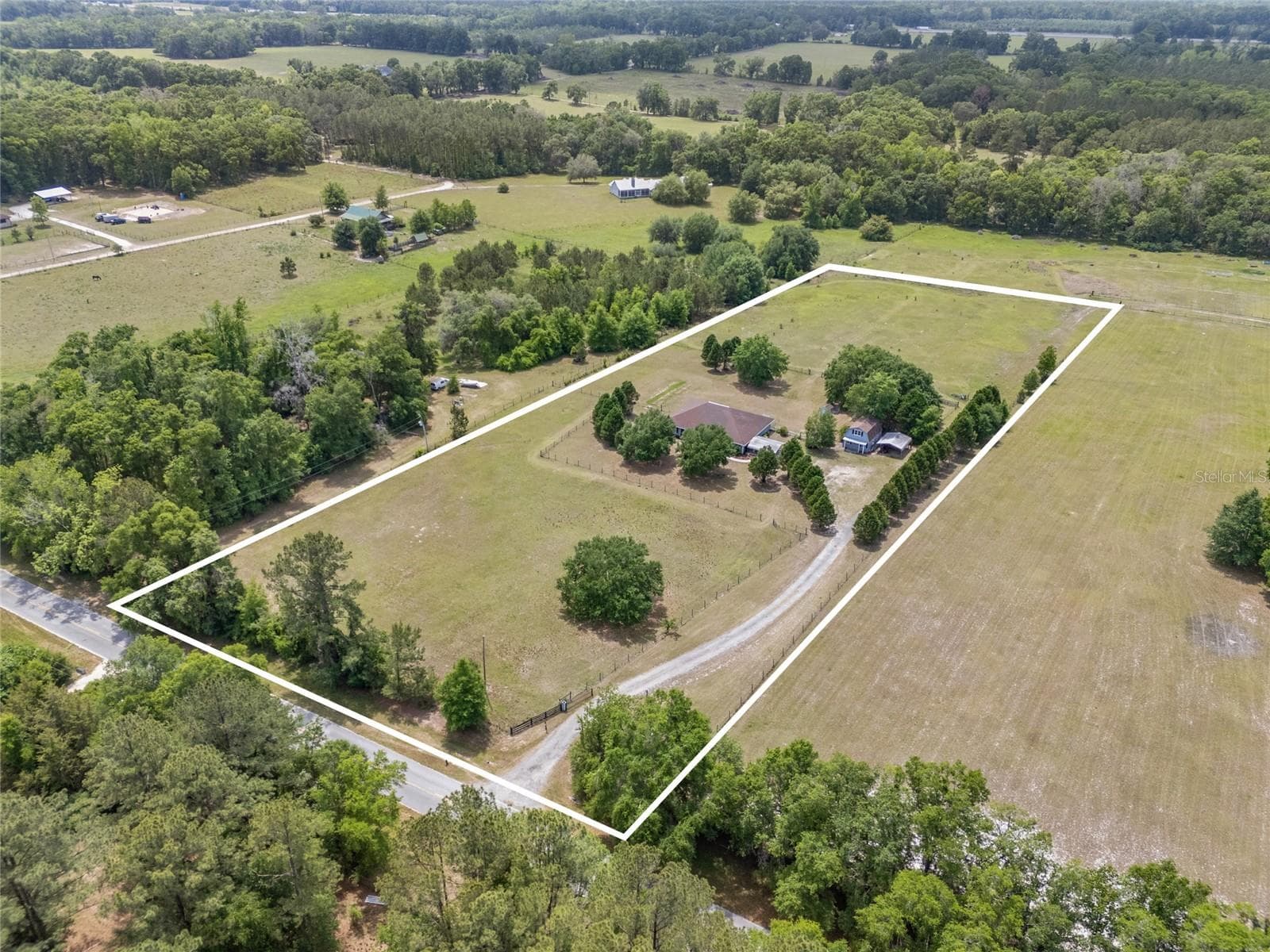29104 N County Road 1491, FL