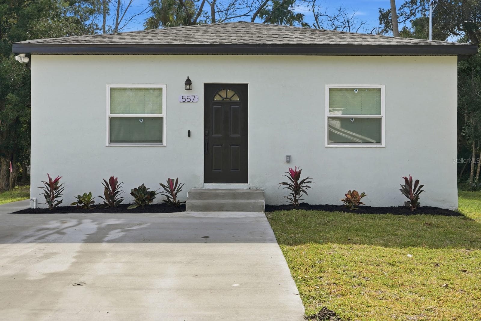 557 Live Oak Ave, FL