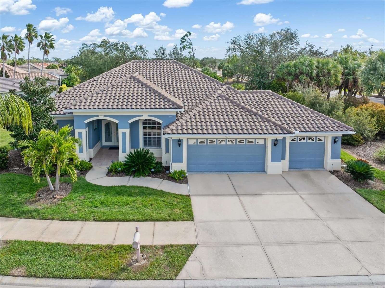 5365 Pine Shadow Ln, FL