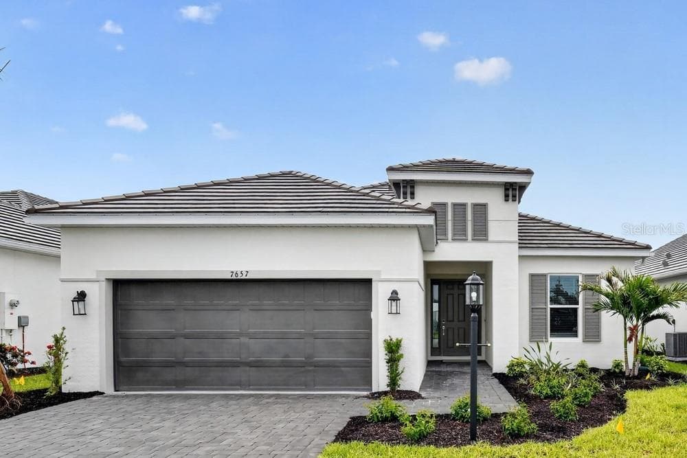 7657 Moonbeam Ave, FL