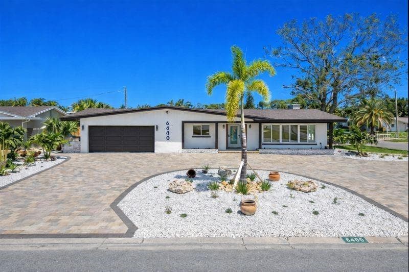 6400 Mockingbird Way S, FL