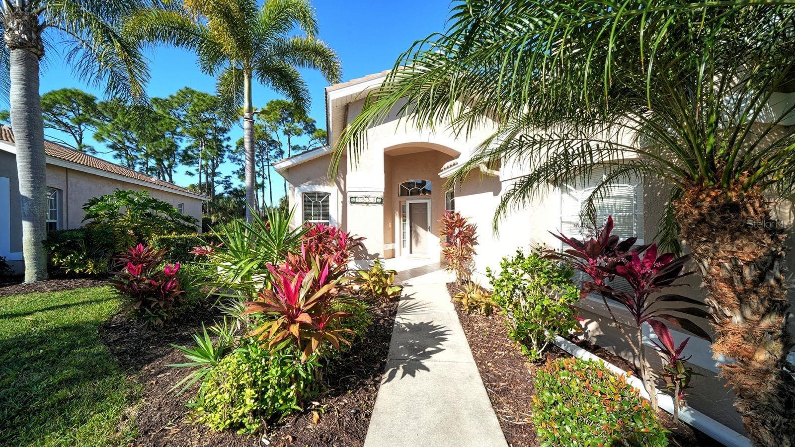 9559 Forest Hills Cir, FL