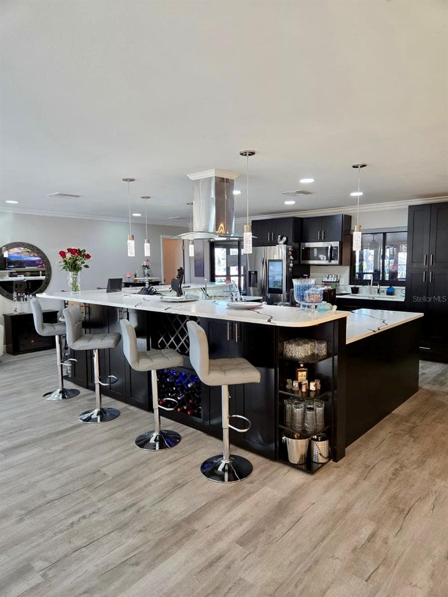 630 Lake Blue Dr, FL