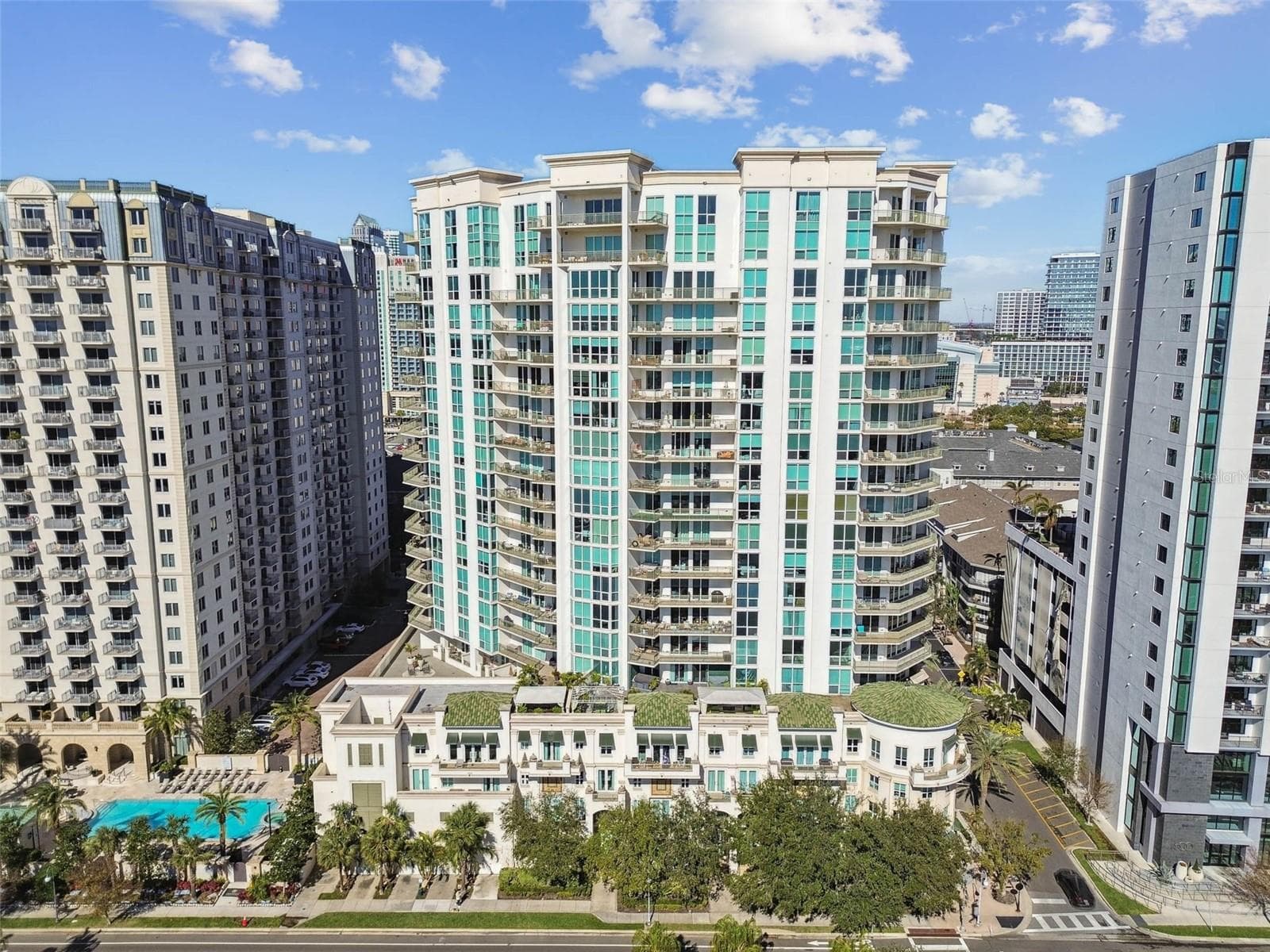 450 Knights Run Ave #2102, FL