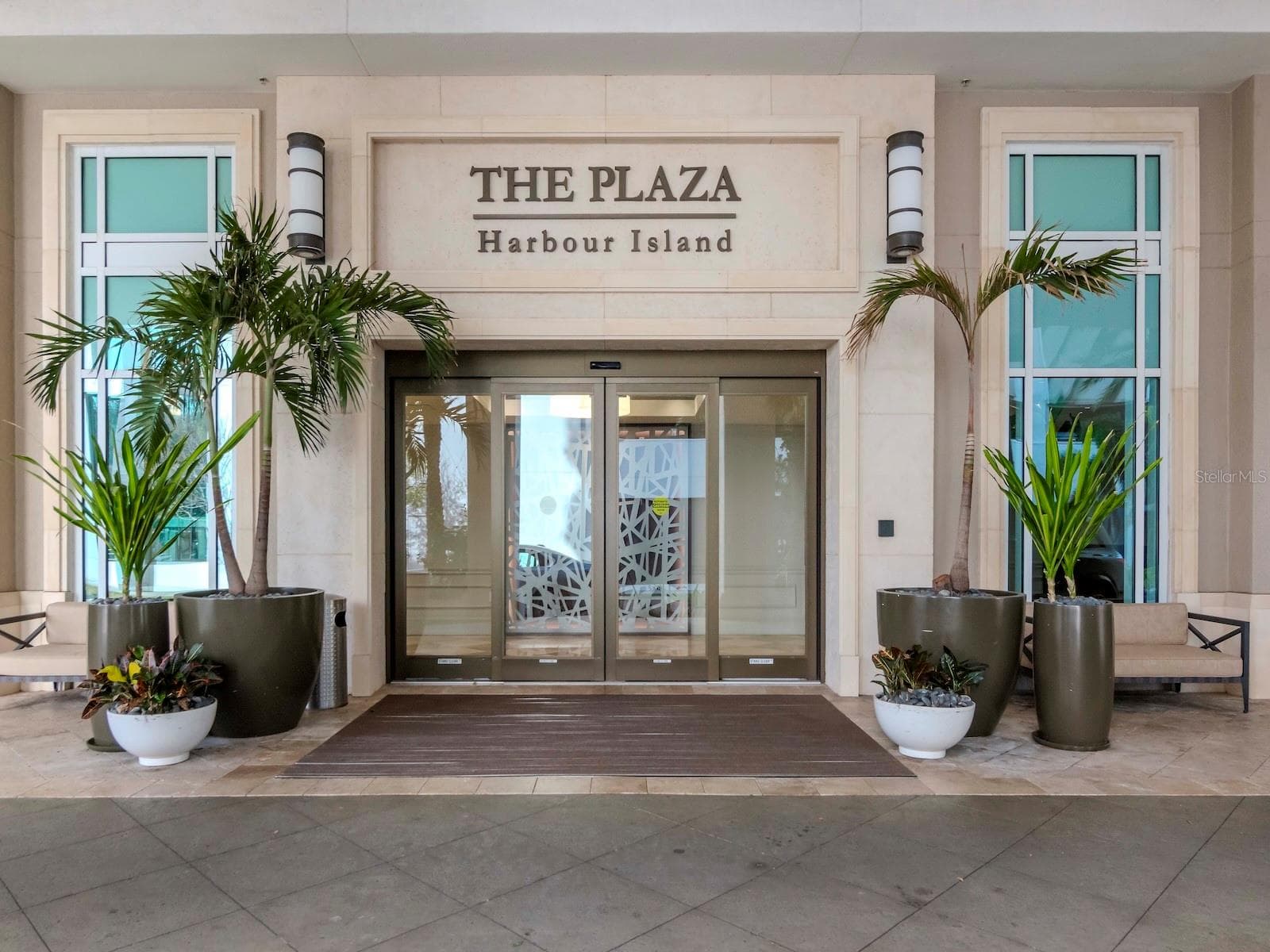 450 Knights Run Ave #2102, FL