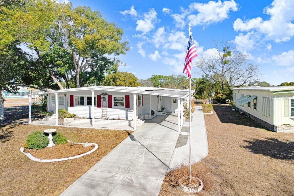 14299 Nectarine St, FL