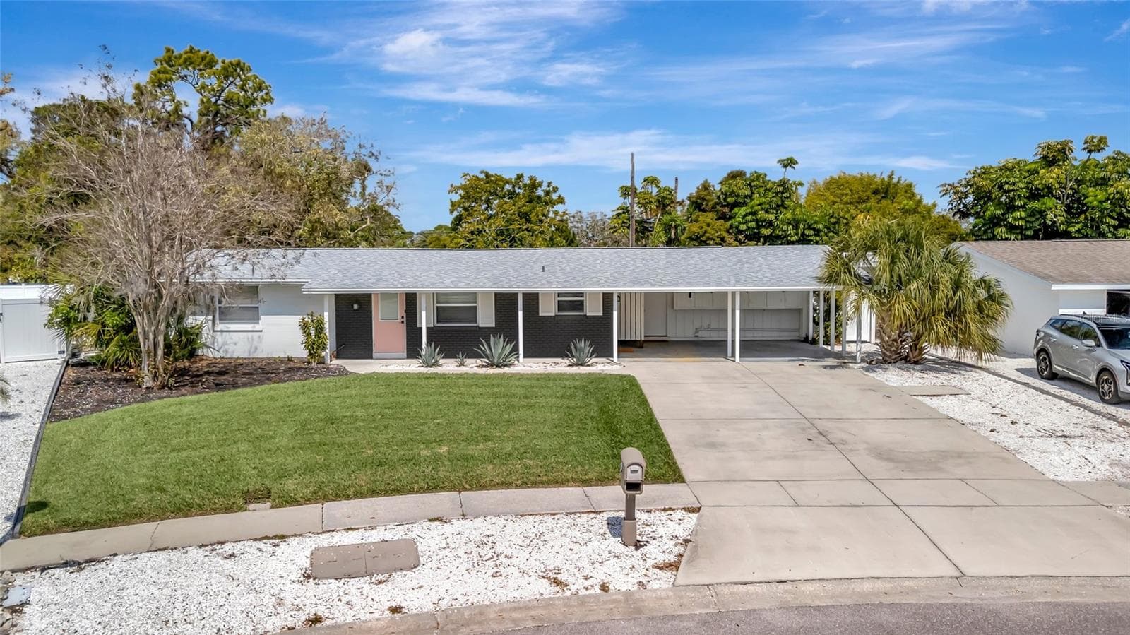 6426 Colonial Dr, FL