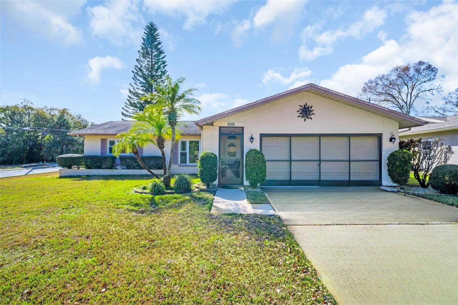 102 Stafford Dr, FL
