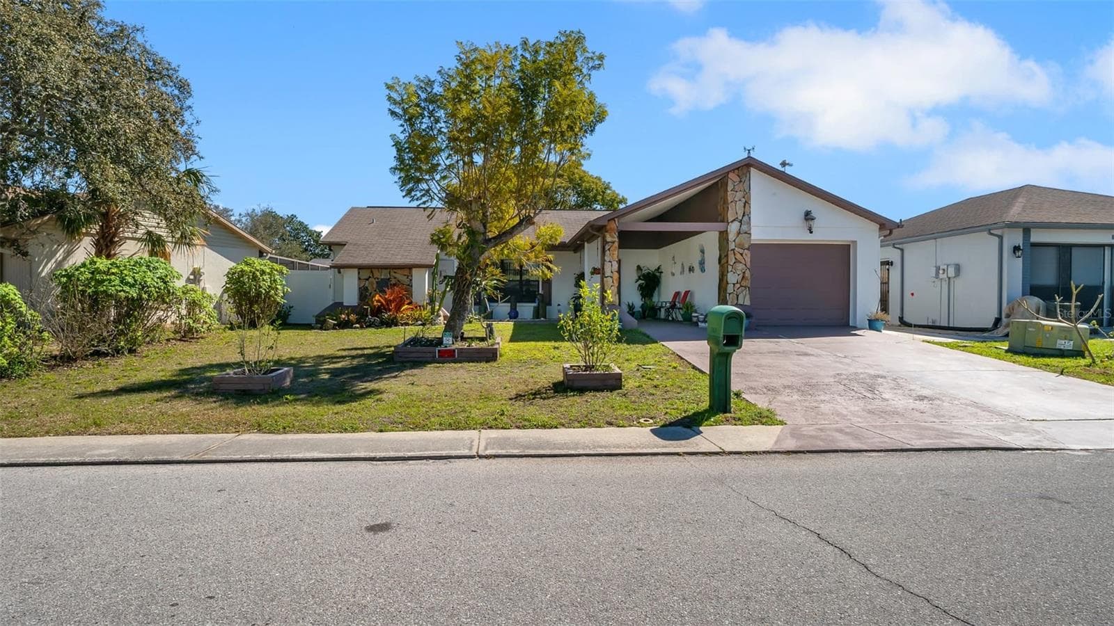 7630 Vienna Ln, FL