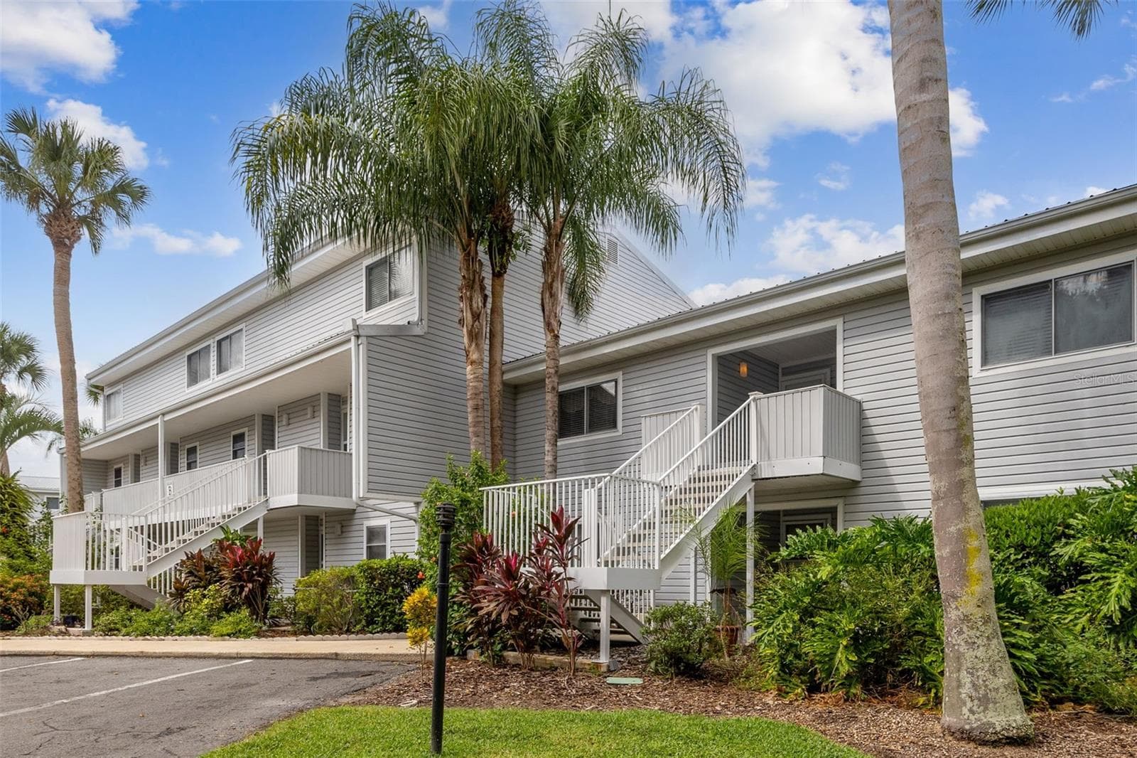 210 River Bend Pl #B, FL