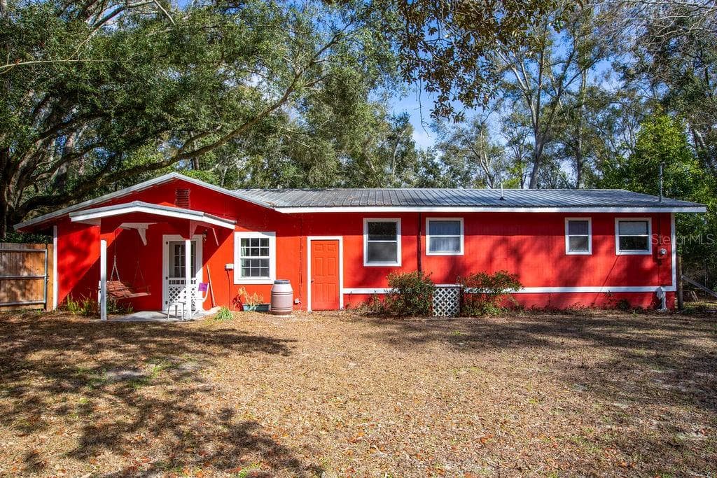 103 Ne Suwannee River Dr, FL