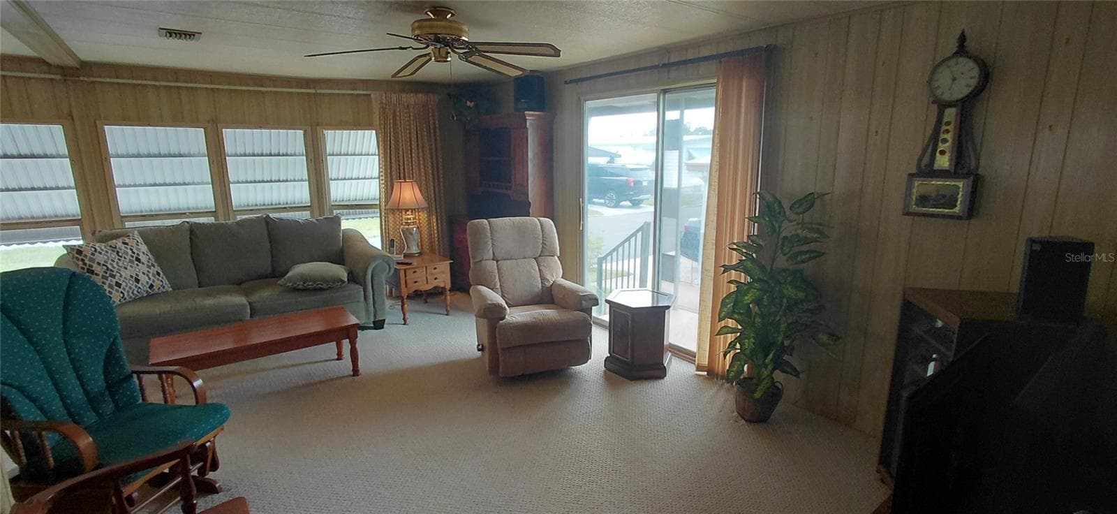 2127 Oahu Dr, FL