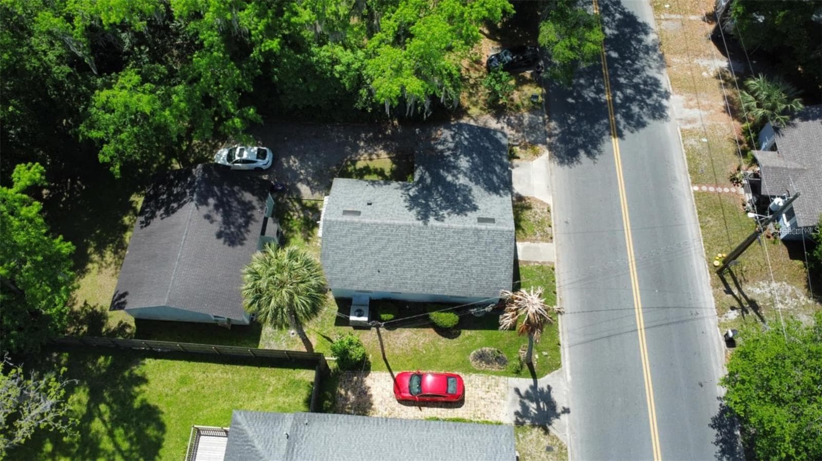 221/223 Se 9th St, FL