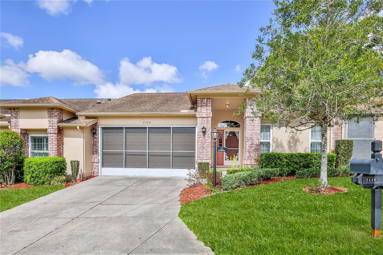 2420 Rolling View Dr, FL