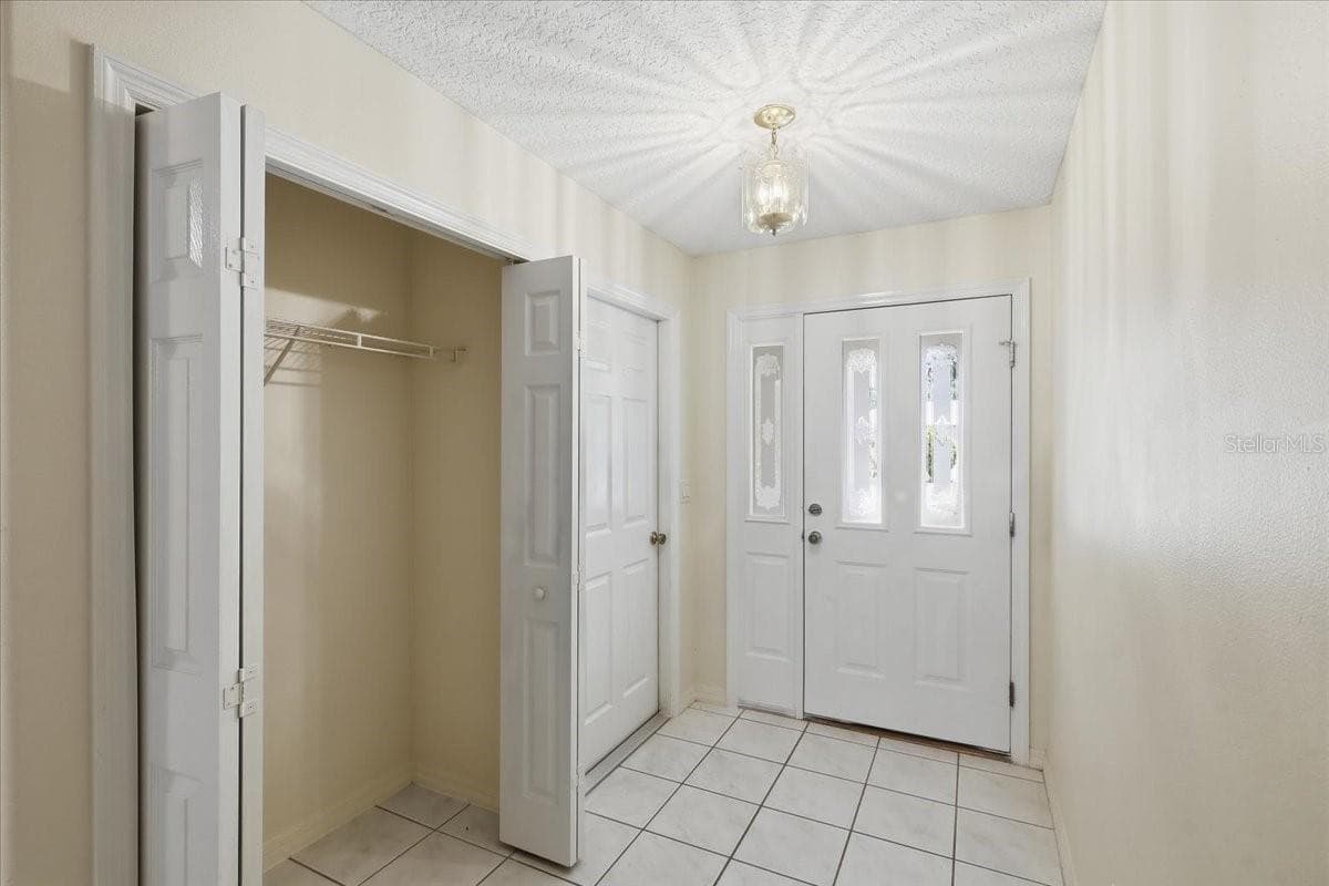 4 Pony Ln #A & B, FL