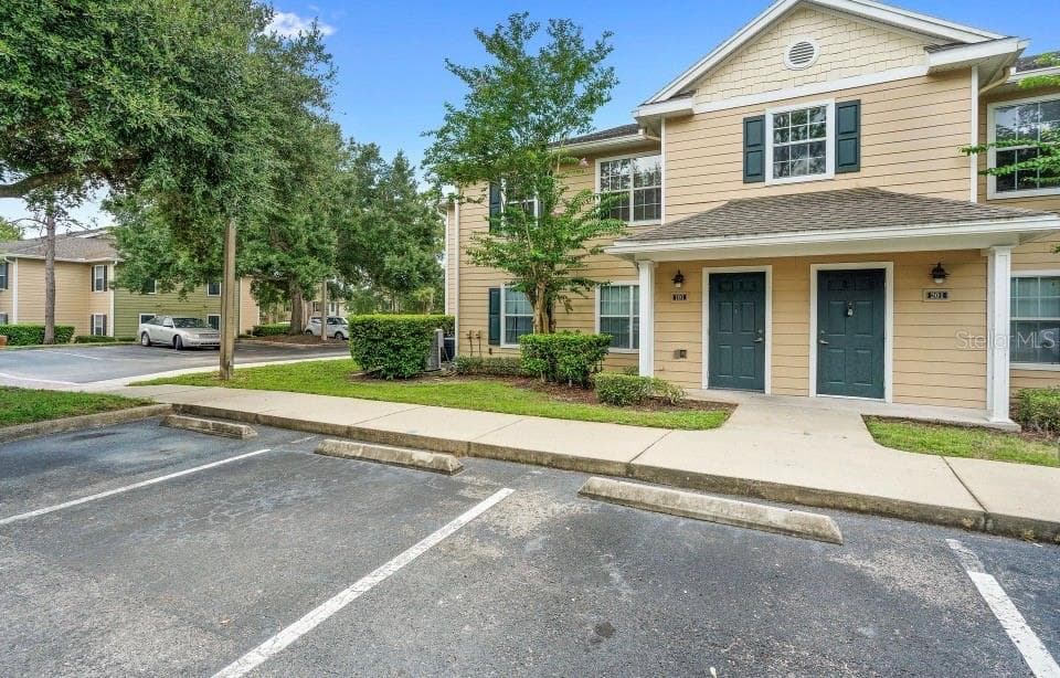 910 Regatta Bay Dr #5-201, FL