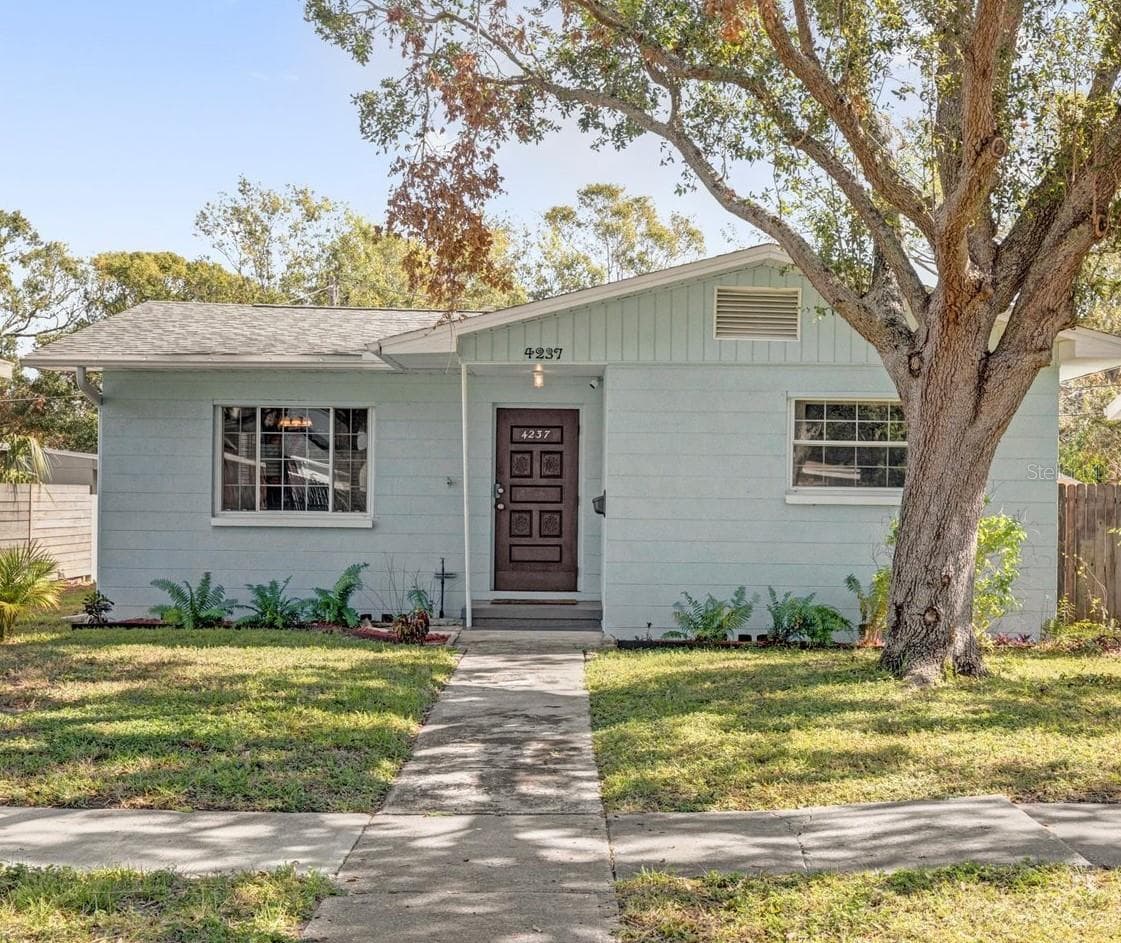 4237 Dr Martin Luther King Jr St N, FL