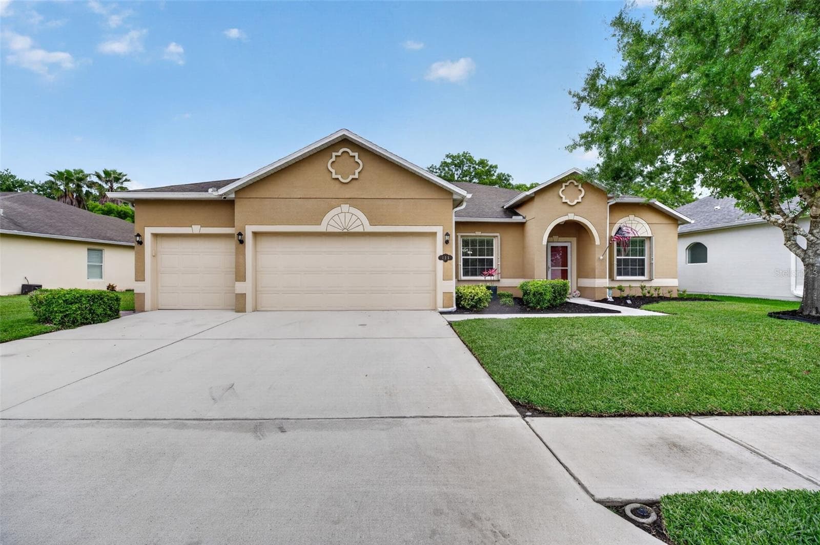 135 Stony Point Dr, FL