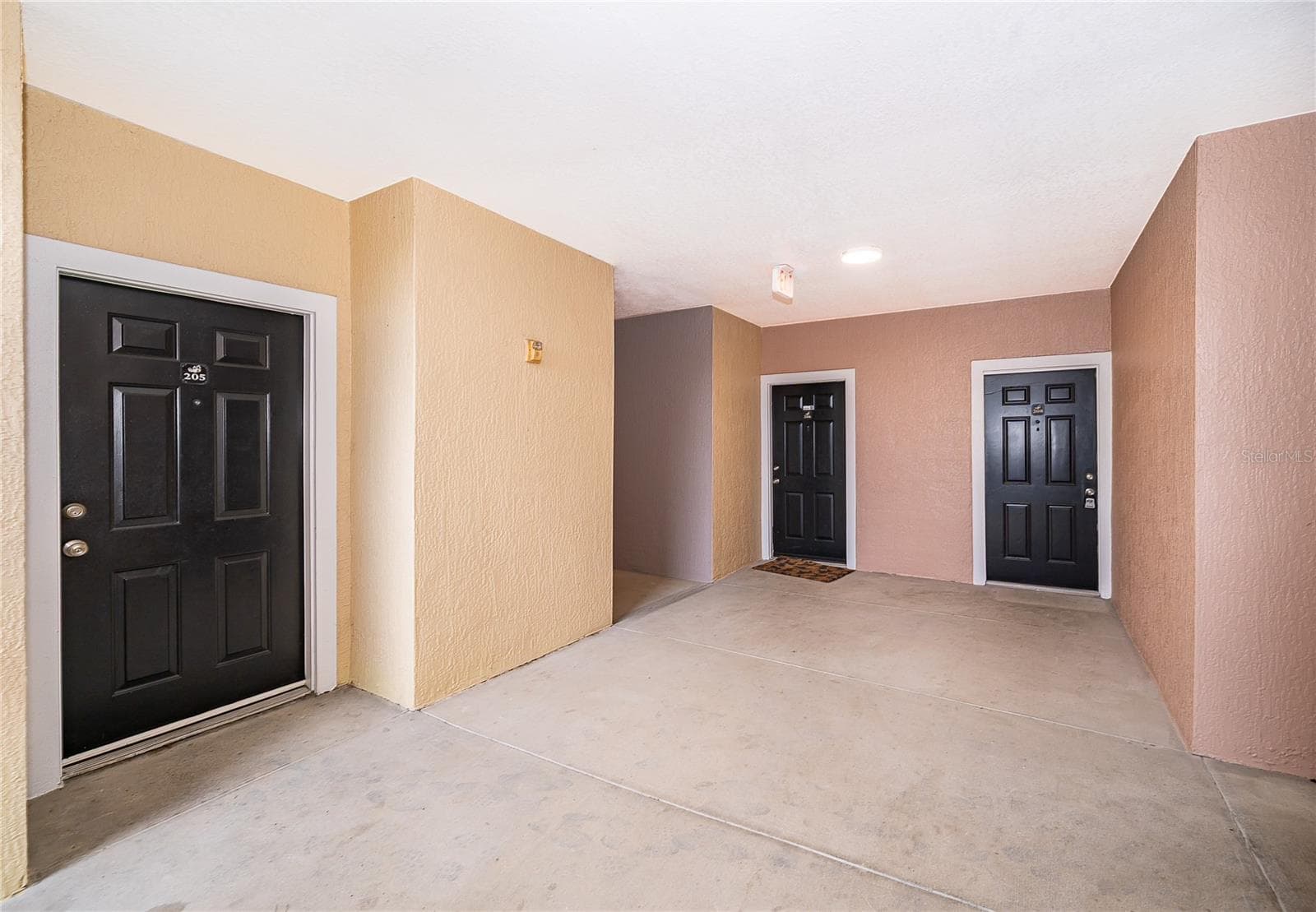 6663 Queens Borough Ave #208, FL