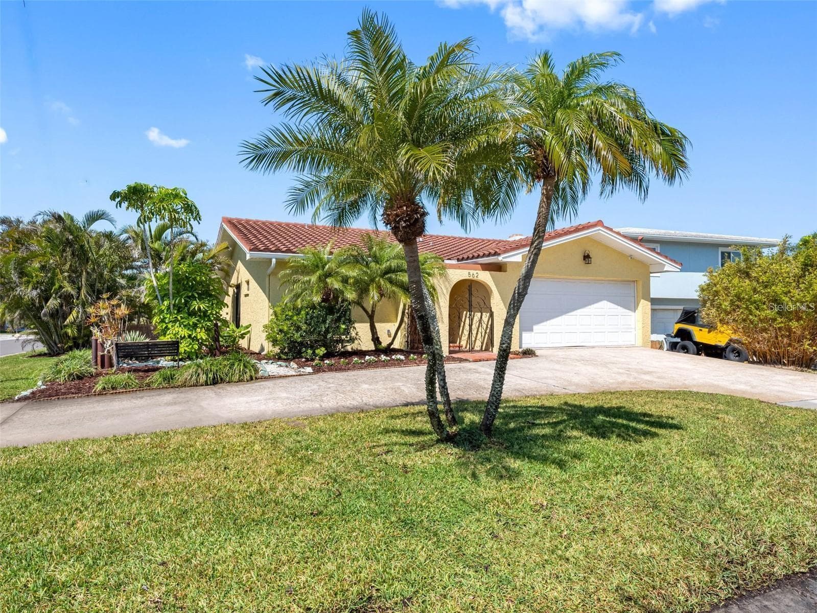 562 Johns Pass Ave, FL