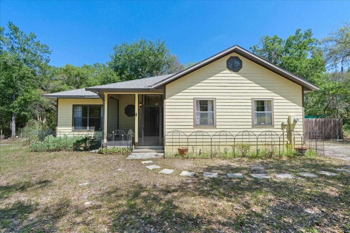 124 Mandarin Lake Rd, FL