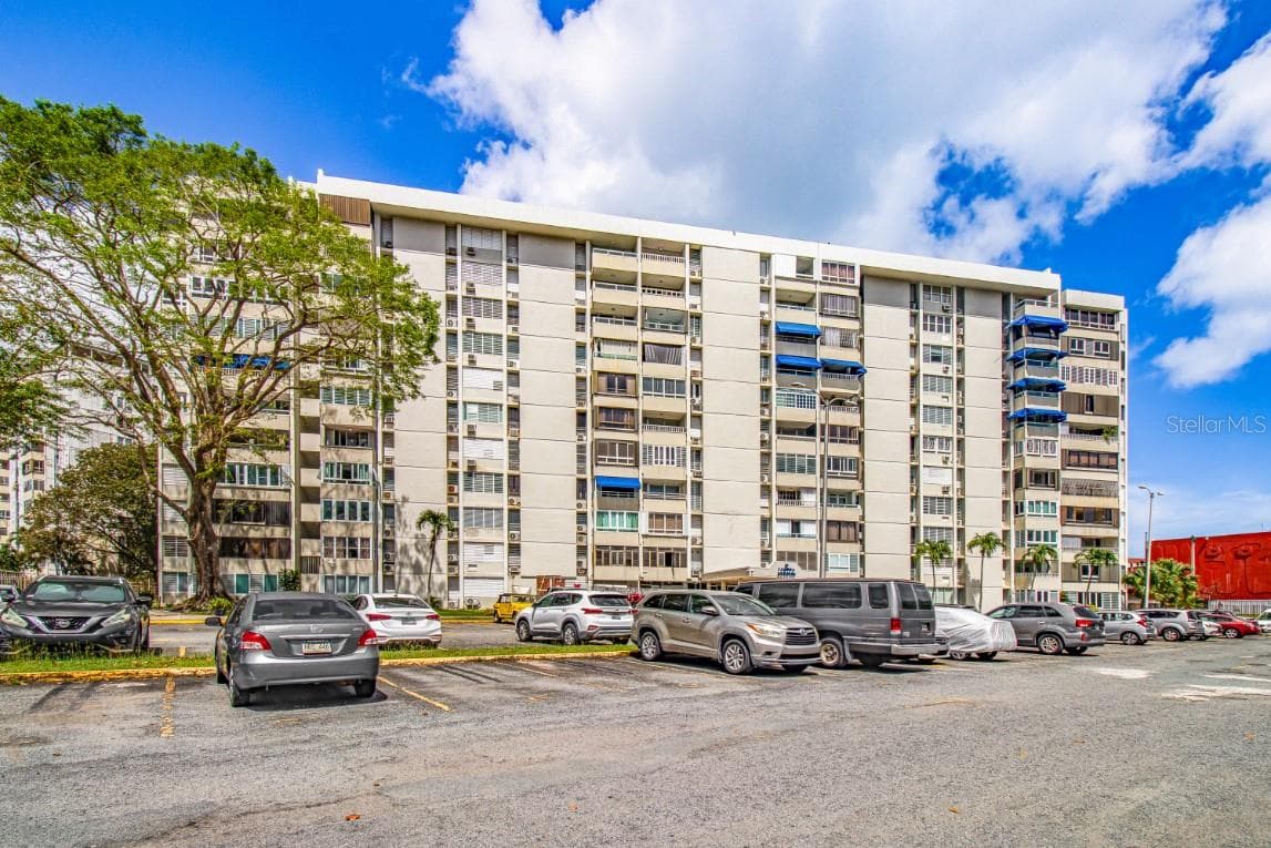 Cond. Laguna Gardens Ii 2 Ave. Laguna #9a, PR