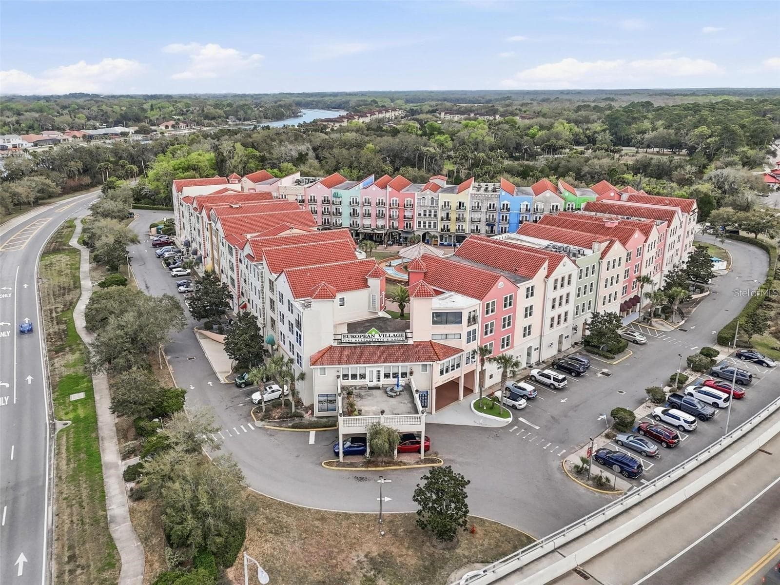 101 Palm Harbor Pkwy #P003, FL