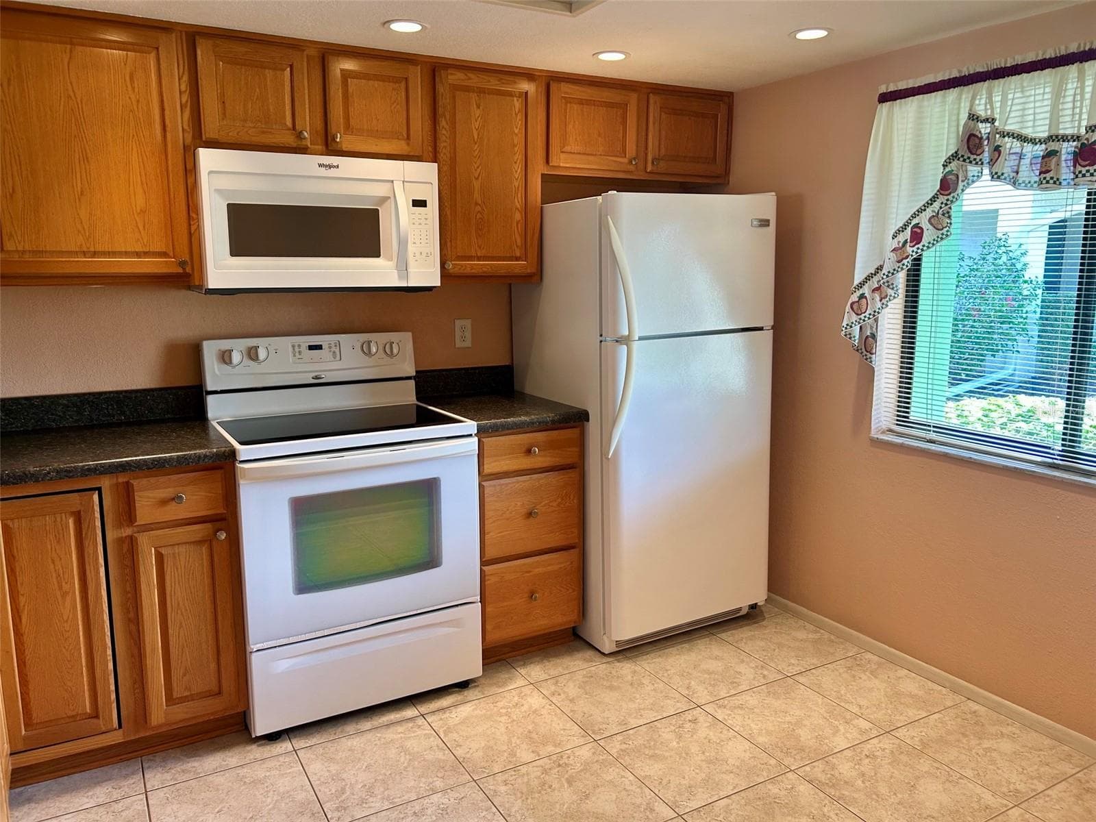 2514 Royal Pines Cir #25d, FL