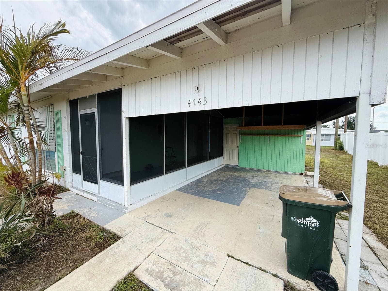 4743 Chicopa St, FL