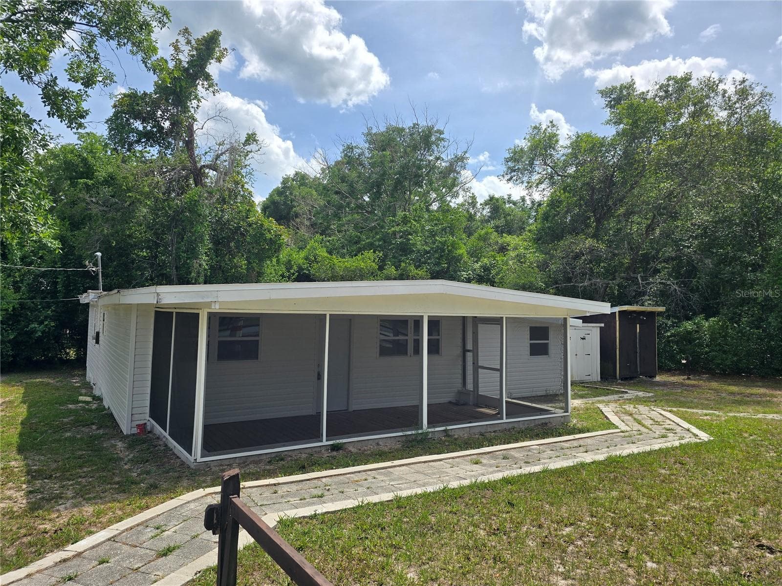 10566 E Rabbit Ln, FL
