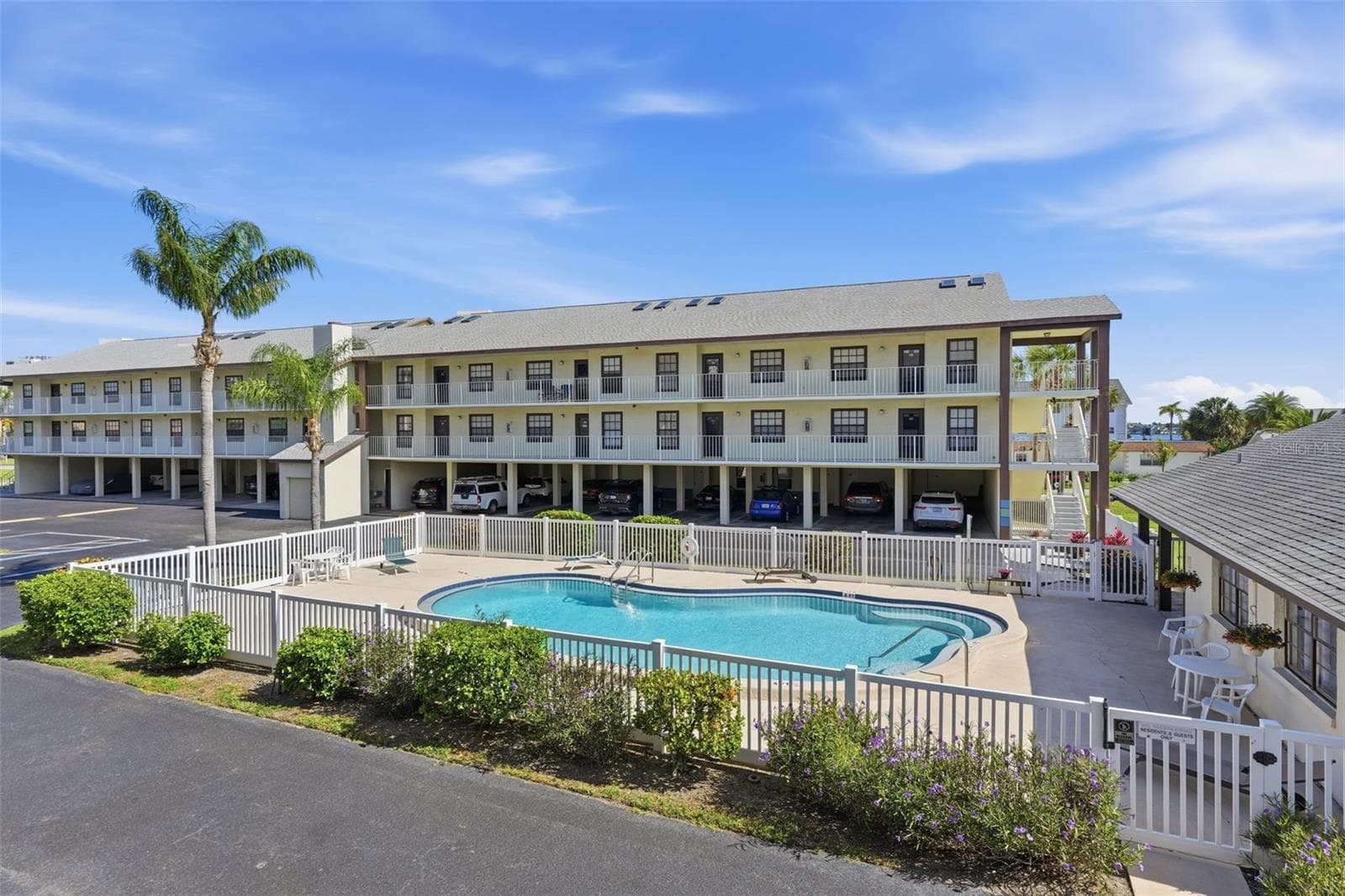 340 Causeway Blvd #107, FL