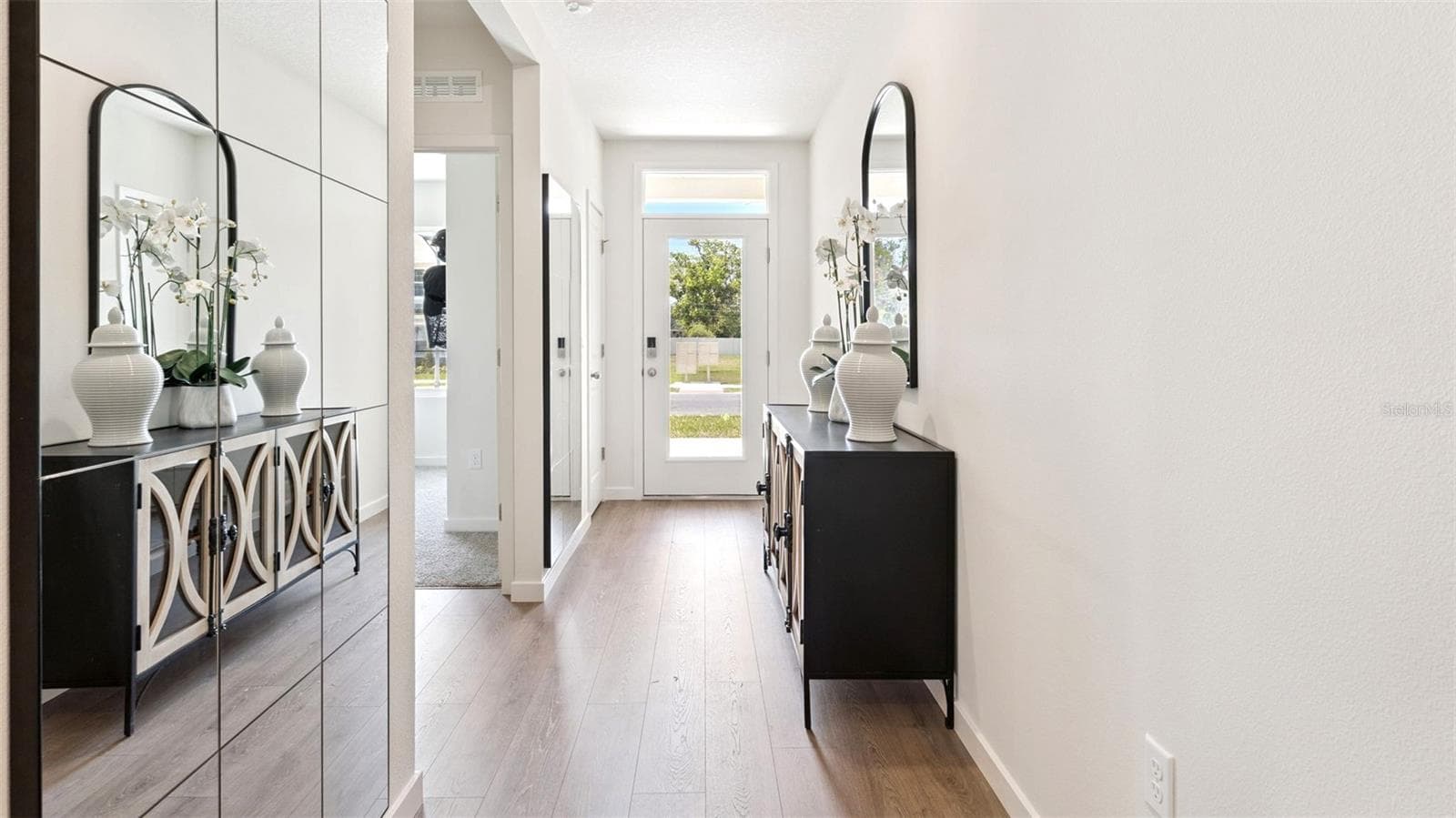 715 Seagrove Trl, FL