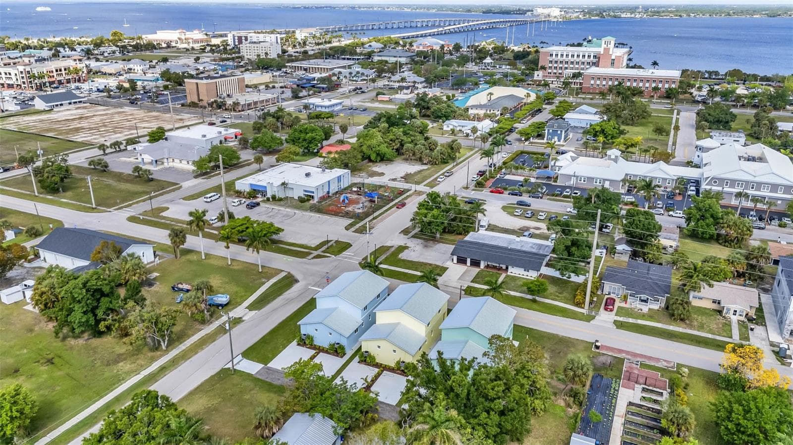 309 E Virginia Ave, FL