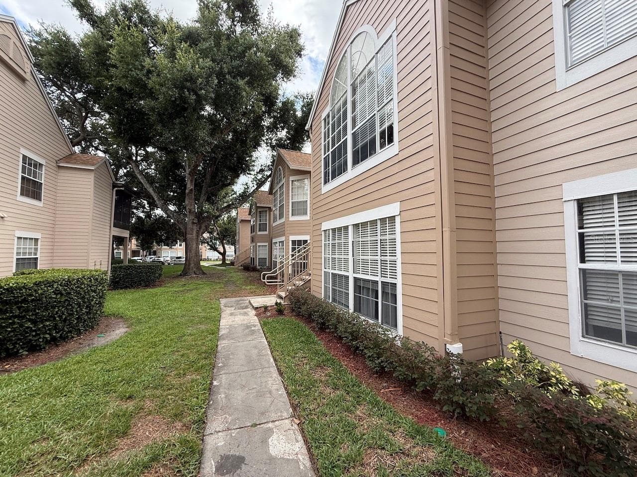 696 Youngstown Pkwy #315, FL