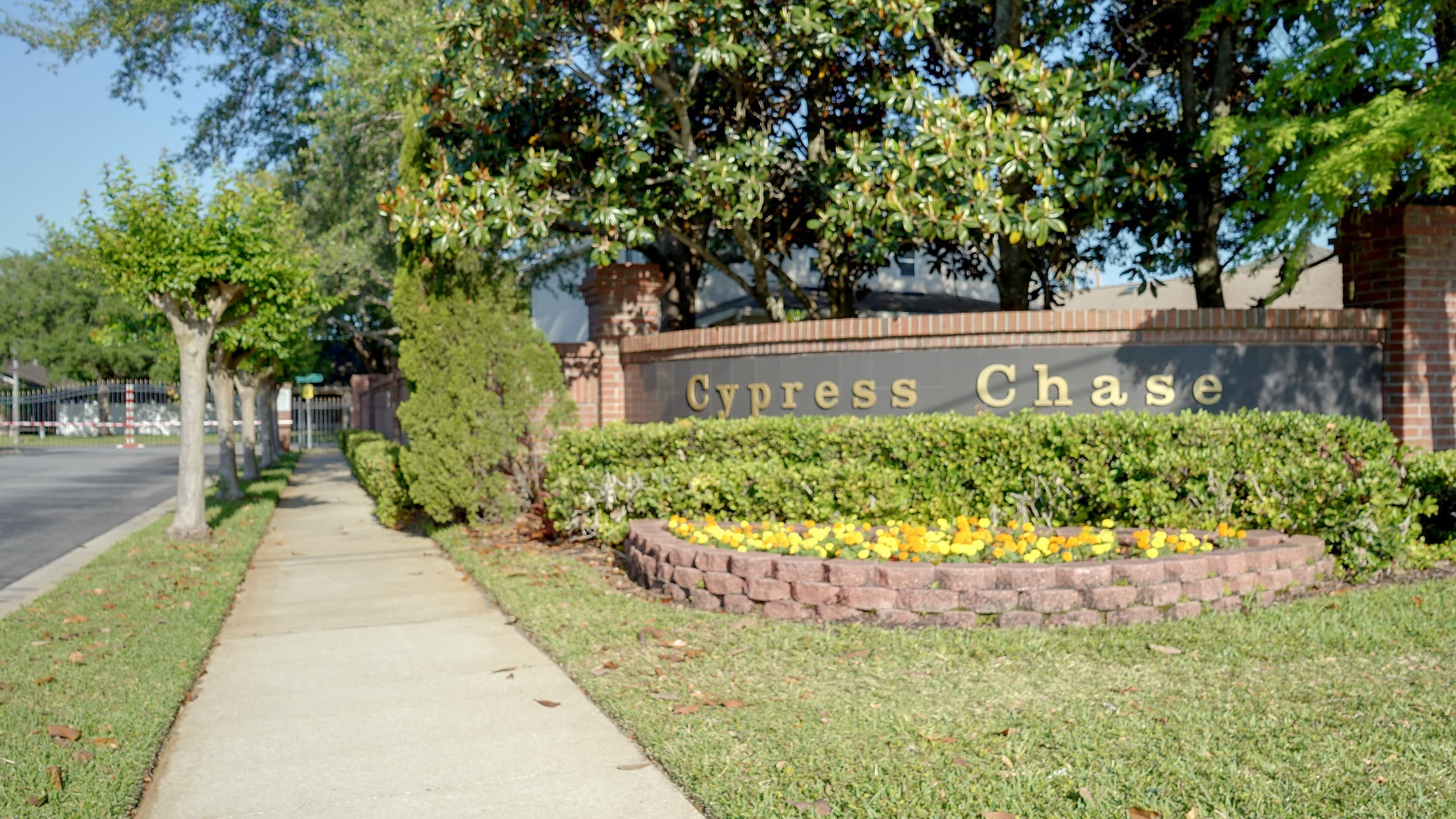 Entrance sign at Cypress Chase in Dr. Phillips, FL