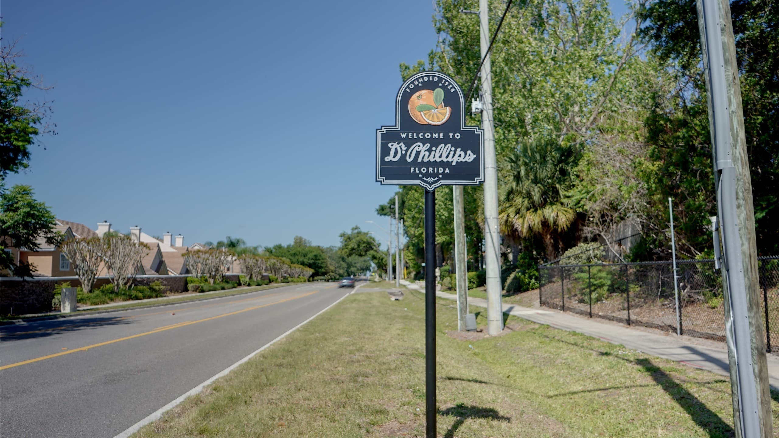 Welcome to Dr. Phillips, Florida — area entry sign on Sand Lake Road