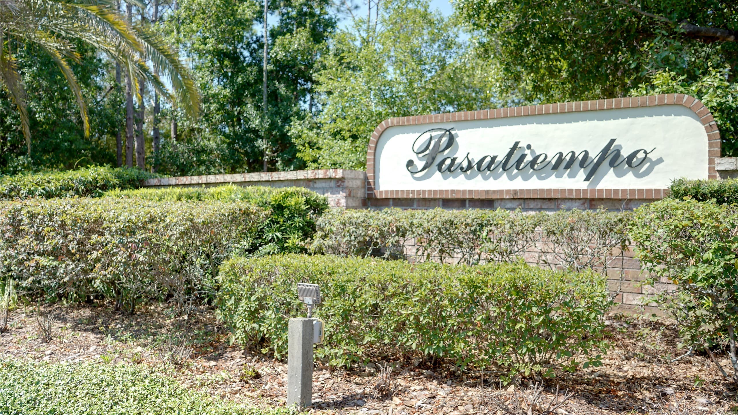 Entrance sign at Pasatiempo in Dr. Phillips, FL