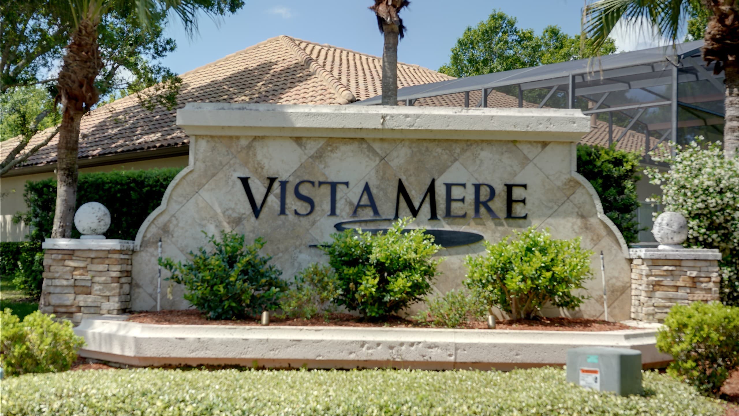 Vistamere neighborhood street in Dr. Phillips, FL