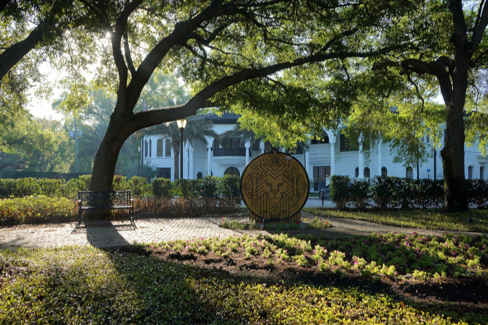 Isleworth Country Club lion crest medallion in the entrance garden
