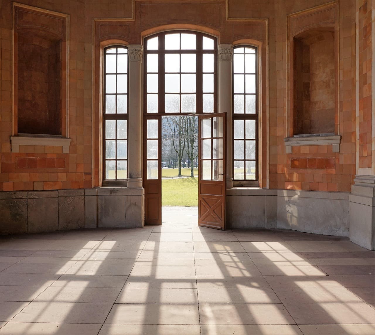 Gated entrance to a luxury golf community