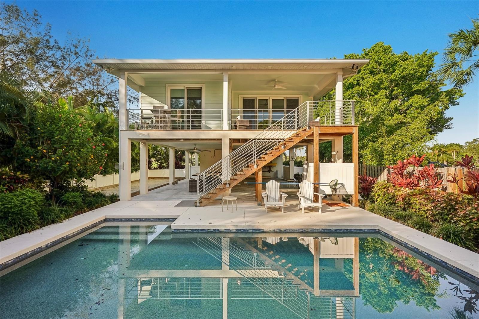 501 Channel Lane, FL